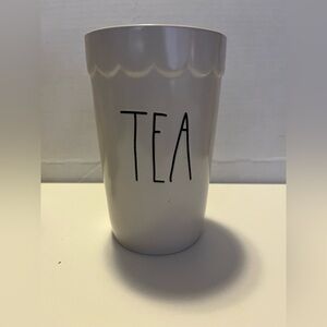 TEA 
Ceramic jar
RAE DUNN